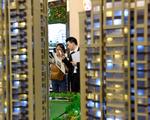 China's sold floor space ends 21-month rise amid curbs
