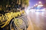 China considers regulating booming bike-sharing services 
