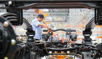 China's manufacturing activity expands for 10th month 