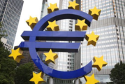 Eurozone growth at healthy pace in Q4