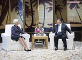 Xi says China will continue to support free trade 