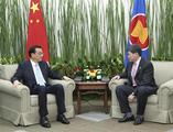 China, ASEAN agree to promote economic cooperation, push forward RCEP 