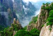 Photo exhibition of China's famous mountains underway in New York 