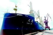 China's Tian'en vessel starts journey to Europe through "Polar Silk Road"