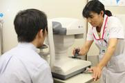 Chinese doctors providing free cataract surgery in Laos 