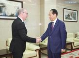 Xinhua, AAP sign new agreement for closer cooperation 