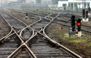 China speeds up railway investment in first 8 months