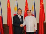 China, Philippines pledge more efforts to maintain peace, stability in South China Sea 