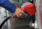 China to further reduce retail oil prices