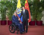 Chinese top legislator meets Ecuadorean president 