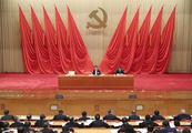 Senior CPC official stresses major risk prevention, defusing 