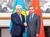 Chinese, Kazakh FMs hold talks on deepening bilateral cooperation