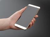  Feature: Chinese smartphones attract Iraqi customers by hi-tech, reasonable price