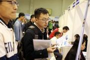 Premier Li calls for enhanced services to keep employment stable 