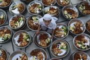 Chinese firms give gifts to Indonesian orphans to celebrate Ramadan