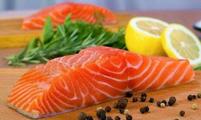 Norwegian salmon transported to Wuhan by cargo flight