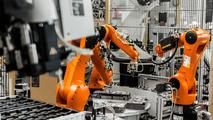 China's electronics information manufacturing reports higher revenue, shrinking profit in Jan-May