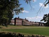 Experts discuss China's development, BRI in Oxford