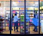 China's wholesale and retail trade thriving