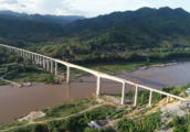 China-Laos railway sets up 1st signal controller