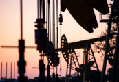 Economic Watch: Rising oil prices cast shadow over global economic recovery