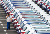 Passenger car sales in China rise in April
