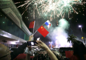 Chinese, Panamanian FMs hold phone conversation