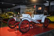 A walk through China's auto-industry spirit with vintage car collector