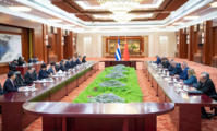 China's top legislator meets foreign guests