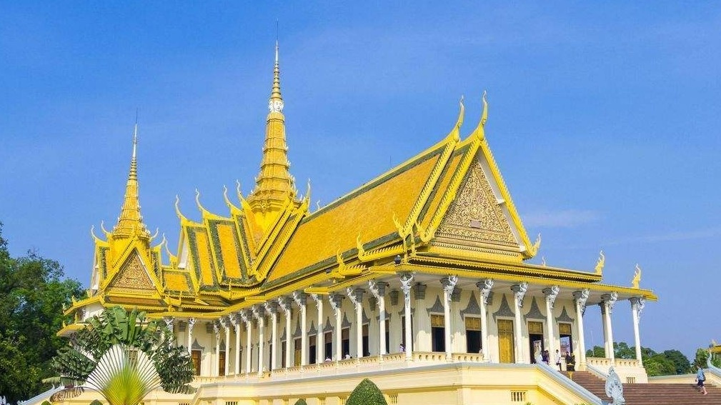 Number of Chinese tourists to Cambodia reaches 2 million in 10 months
