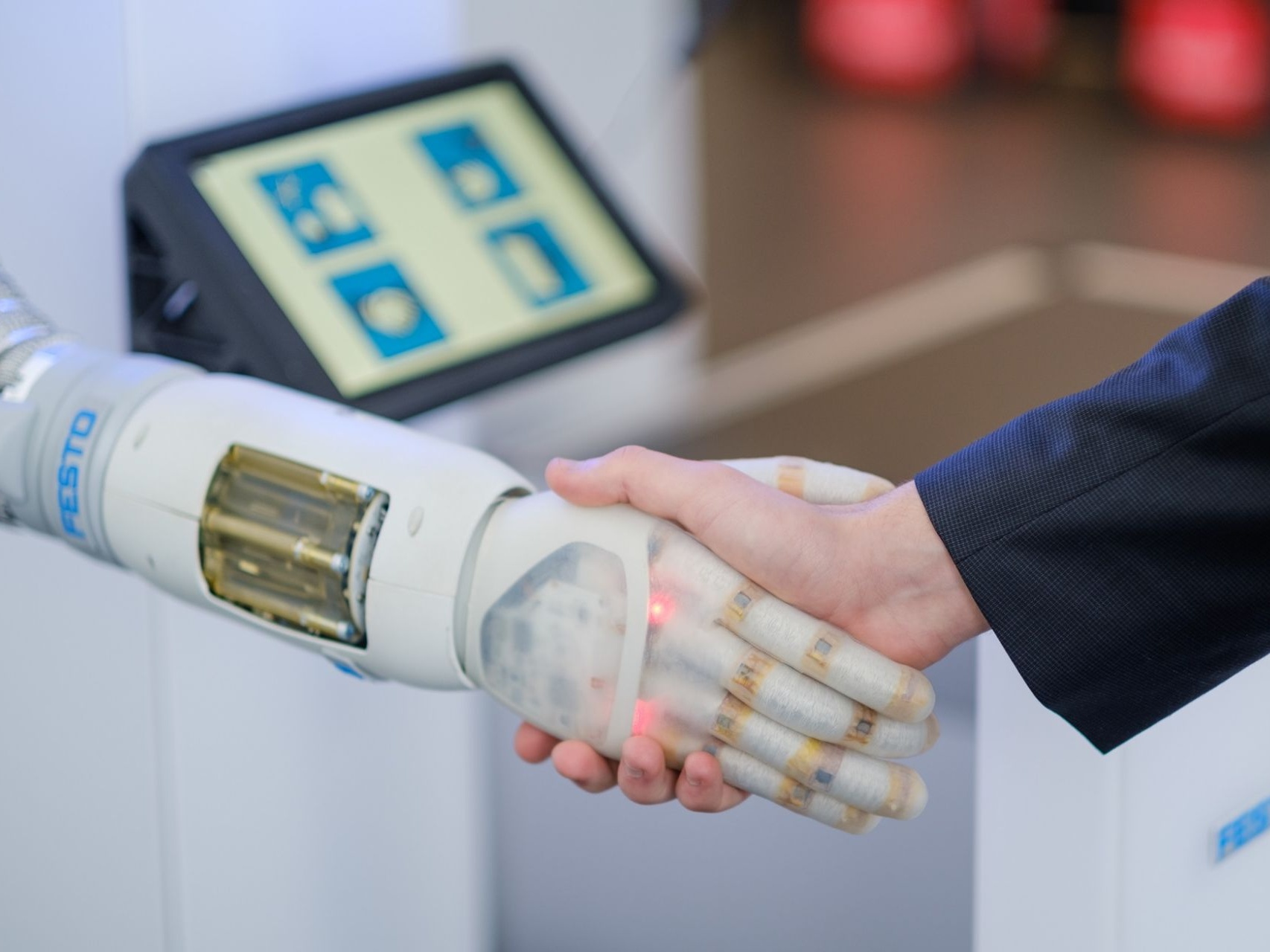 Baden-Wuerttemberg moves to boost competition in AI field  