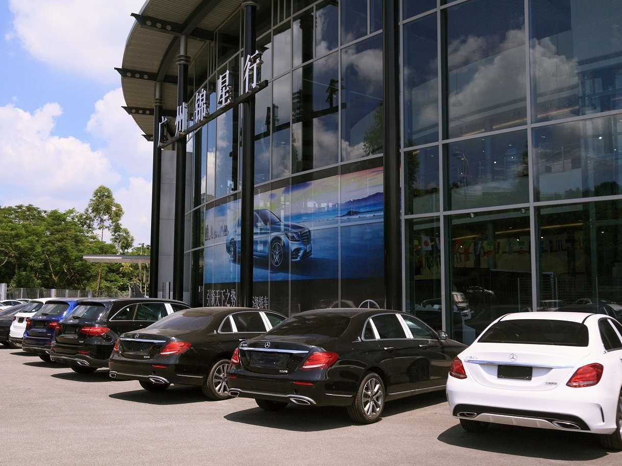 German luxury carmakers see Q2 sales fall, but China provides boost  