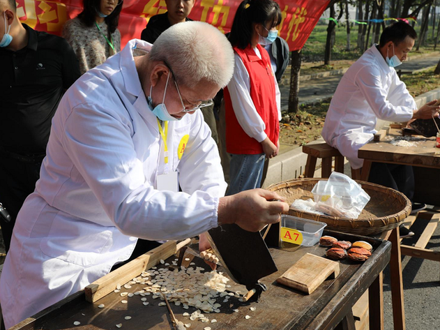 ​TCM industry vocational skills competition held in Zhangshu, east China's Jiangxi Province