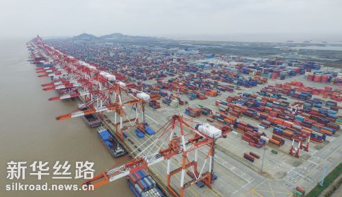 资料图：上海自贸区洋山港集裝箱码头