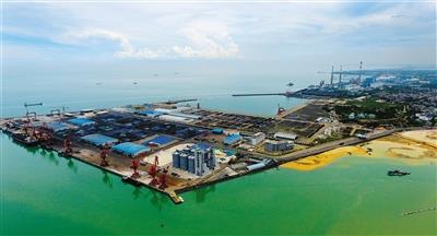 马村港一期、二期工程建成投入使用,三期工程正在加紧建设中。海南日报记者 苏晓杰 摄