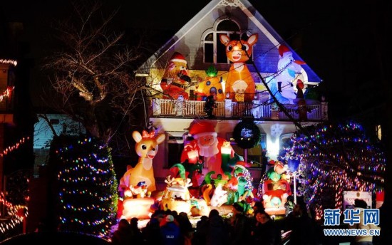 纽约布鲁克林&ldquo;圣诞小镇&rdquo;盛装迎圣诞1