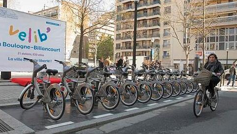 法国共享单车出现的危机和解决措施