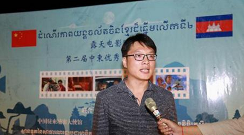 中柬优秀电影巡映活动走进柬埔寨国公省