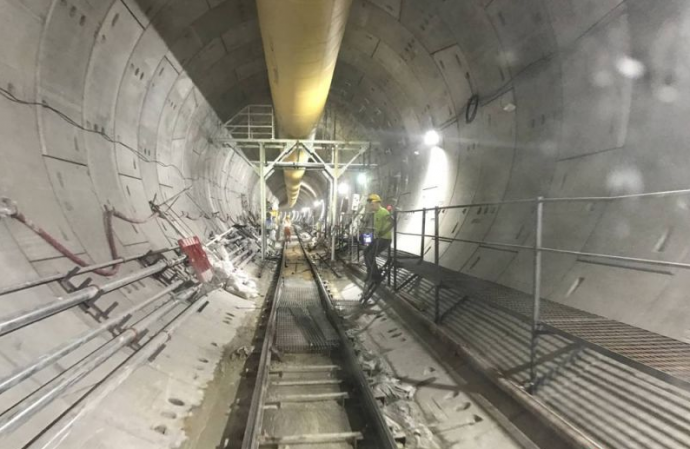 中企在以色列完成轻轨隧道盾构掘进