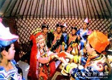 鄂尔多斯蒙古族传统文化简介6