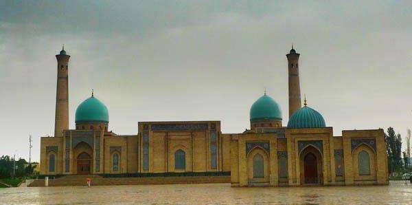 哈兹拉提伊玛目清真寺