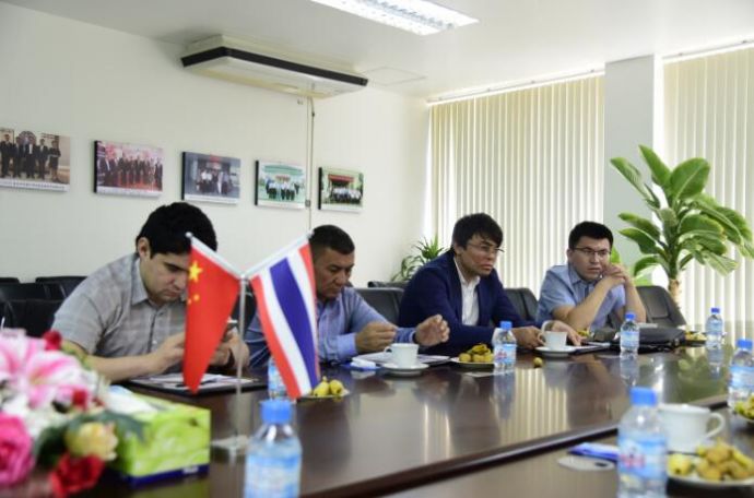 乌兹别克斯坦塔什干市政府代表团莅临泰中罗勇工业园2