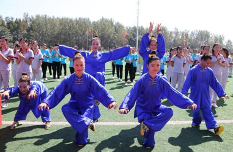 第十届华佗五禽戏养生健身节在亳州举办1
