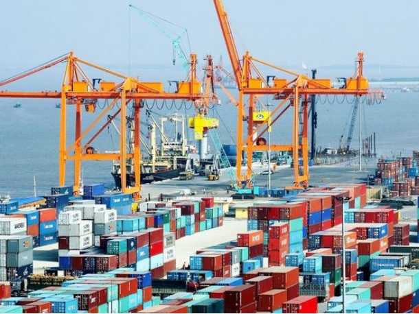 日本10月份贸易收支出现逆差