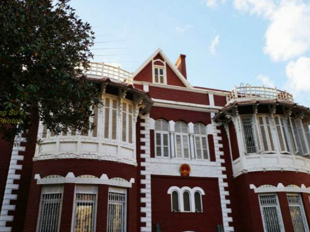 中国驻埃及大使馆22日发布公告,提醒来埃中国游客乘机时注意看管好