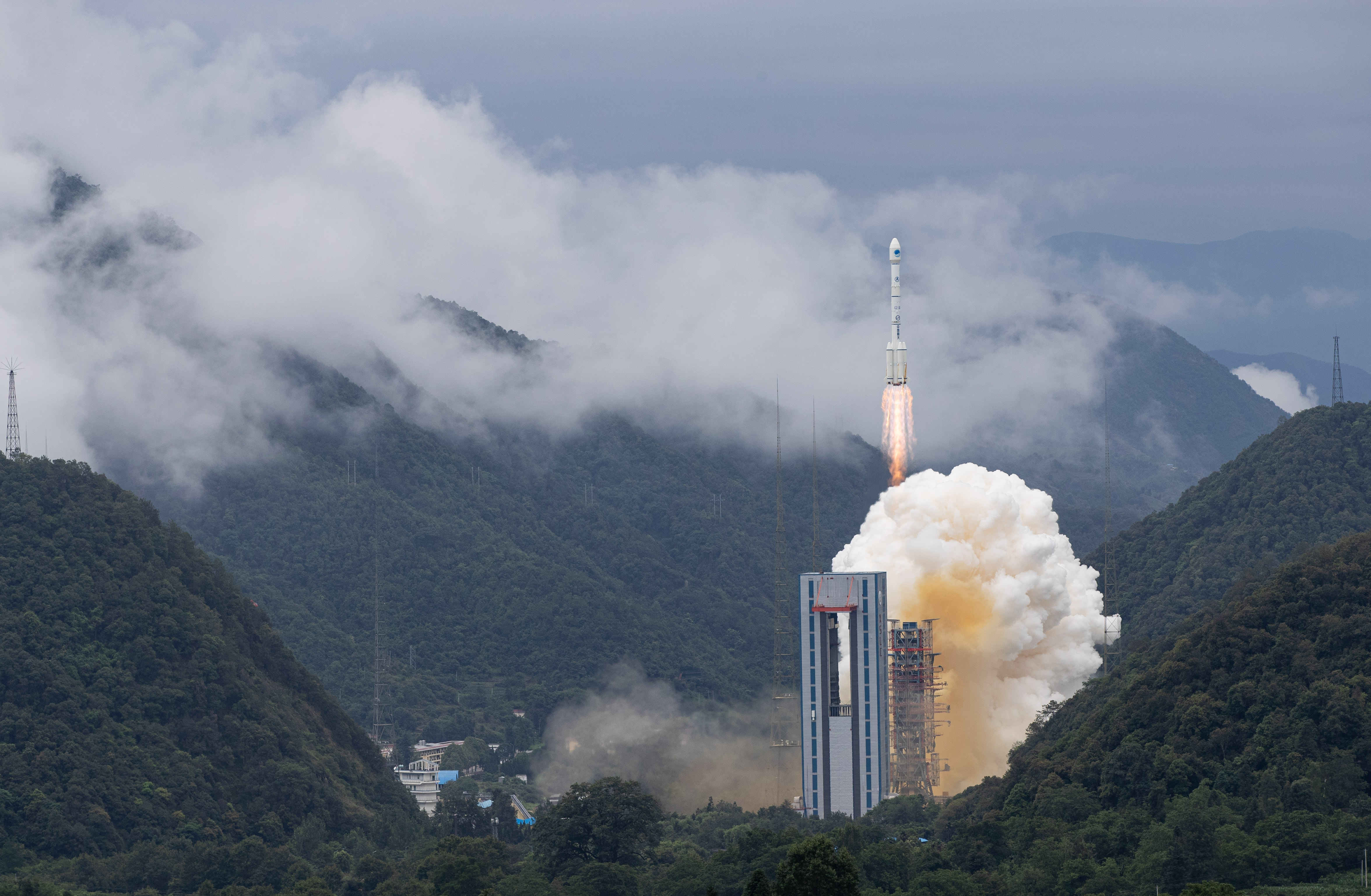 （新华全媒头条·图文互动）（5）中国北斗全球梦圆——写在北斗三号全球卫星导航系统全面建成之际.jpg