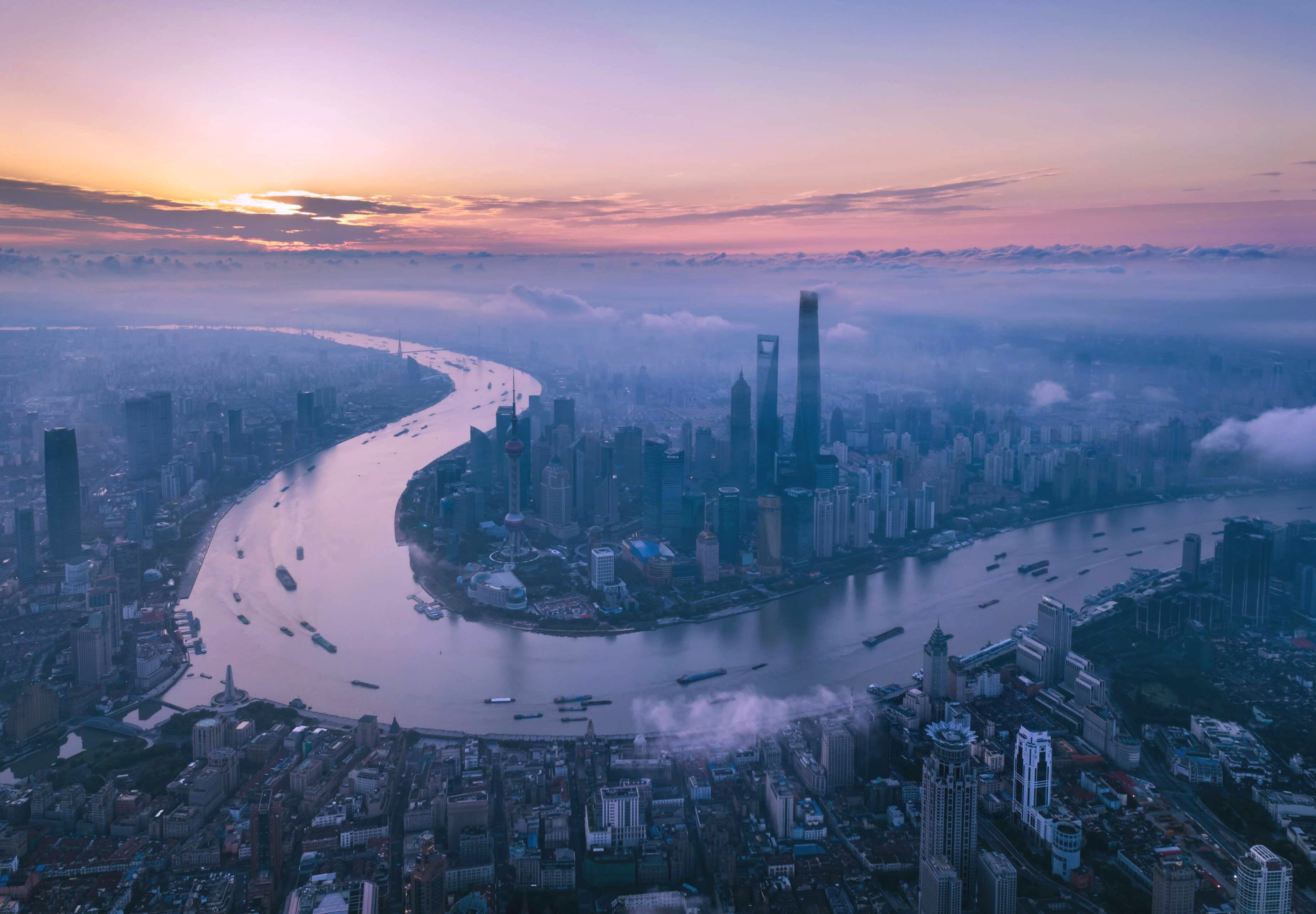 Погода шанхай китай. Шанхай зимой. Шанхай рассвет. Шанхай с высоты птичьего полета. Шанхай климат.
