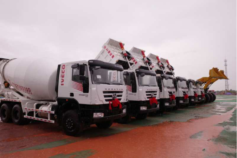 上汽红岩参与中老铁路建设 助力“一带一路”发展1034.png 上汽红岩参与中老铁路建设 助力“一带一路”发展1034.png