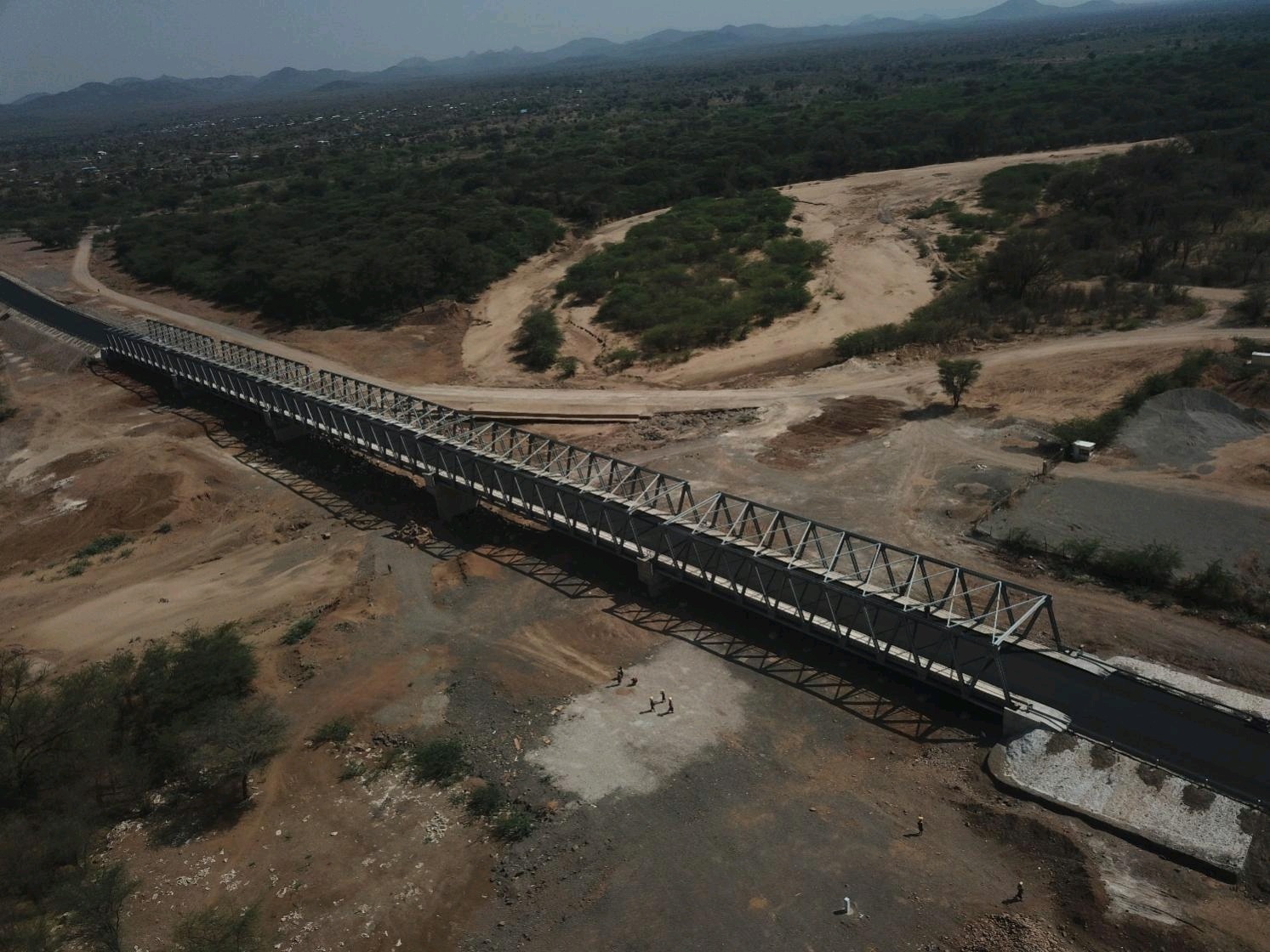 项目建成的10号桁架桥成为肯尼亚最长桁架桥.png