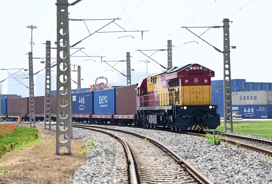 No. X9015 China-Europe freight train.jpg